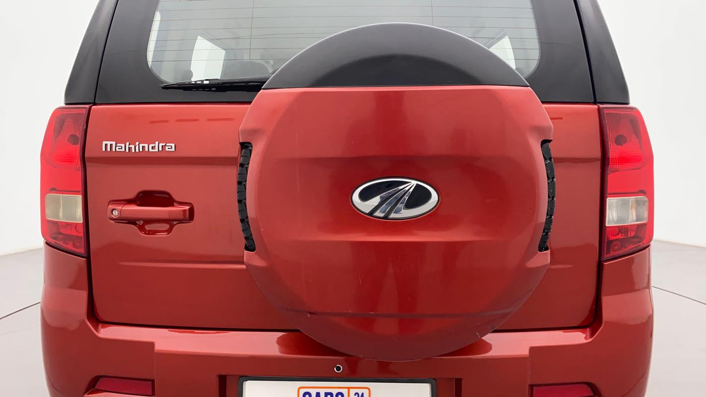 2018 Mahindra TUV300 T6 PLUS, Diesel, Manual, 1,19,655 km, Spare Tyre