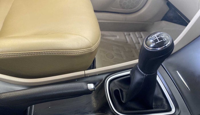 2021 Maruti Ciaz ZETA 1.5 SHVS MT PETROL, Petrol, Manual, 42,189 km, Gear Lever