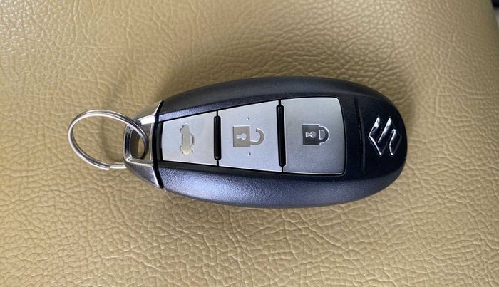 2021 Maruti Ciaz ZETA 1.5 SHVS MT PETROL, Petrol, Manual, 42,189 km, Key Close Up