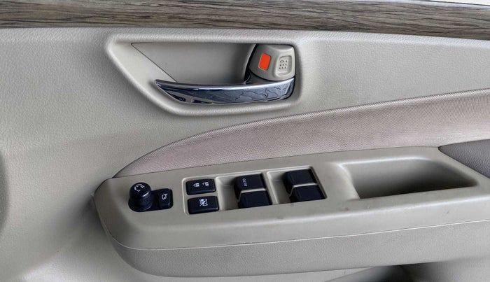 2021 Maruti Ciaz ZETA 1.5 SHVS MT PETROL, Petrol, Manual, 42,189 km, Driver Side Door Panels Control