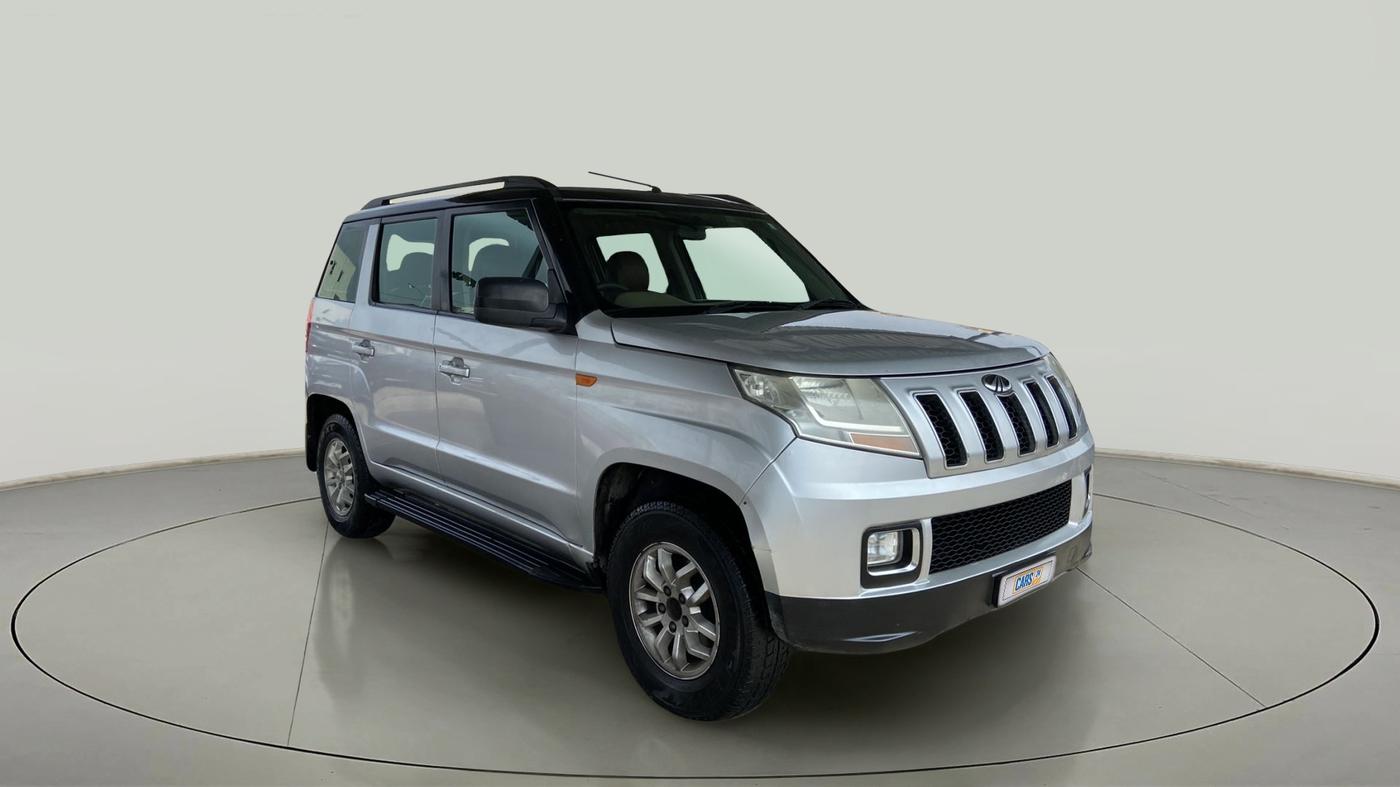 2017 Mahindra TUV300 T8 DUAL TONE, Diesel, Manual, 83,328 km, Right Front Diagonal