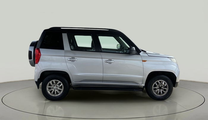 2017 Mahindra TUV300 T8 DUAL TONE, Diesel, Manual, 83,328 km, Right Side View