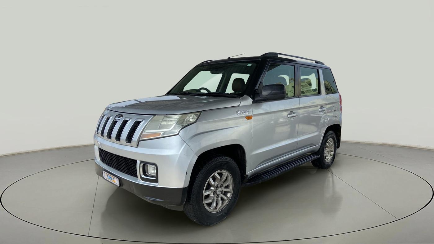 2017 Mahindra TUV300 T8 DUAL TONE, Diesel, Manual, 83,328 km, Left Front Diagonal
