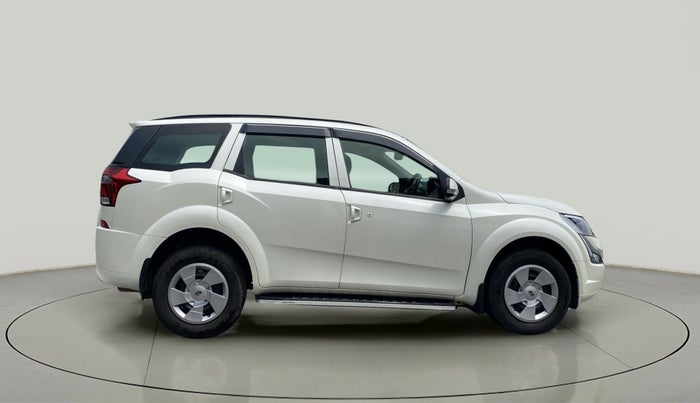 2019 Mahindra XUV500 W5, Diesel, Manual, 75,436 km, Right Side View