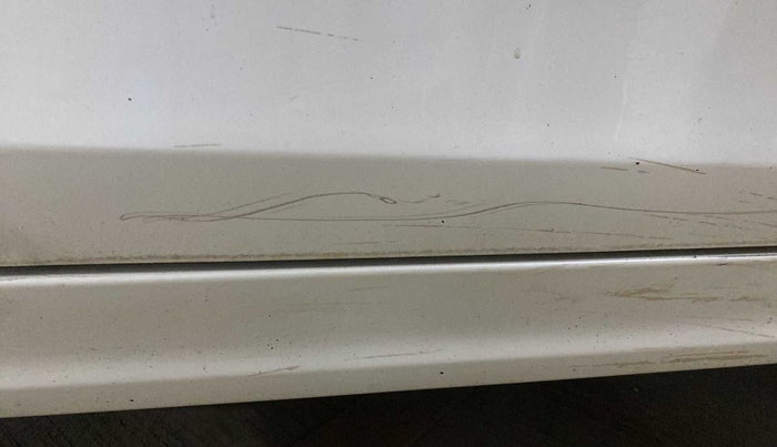 2018 Tata Tiago XZ PETROL, Petrol, Manual, 24,941 km, Driver-side door - Minor scratches