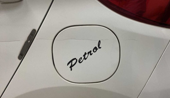 2018 Tata Tiago XZ PETROL, Petrol, Manual, 24,941 km, Left quarter panel - Minor scratches