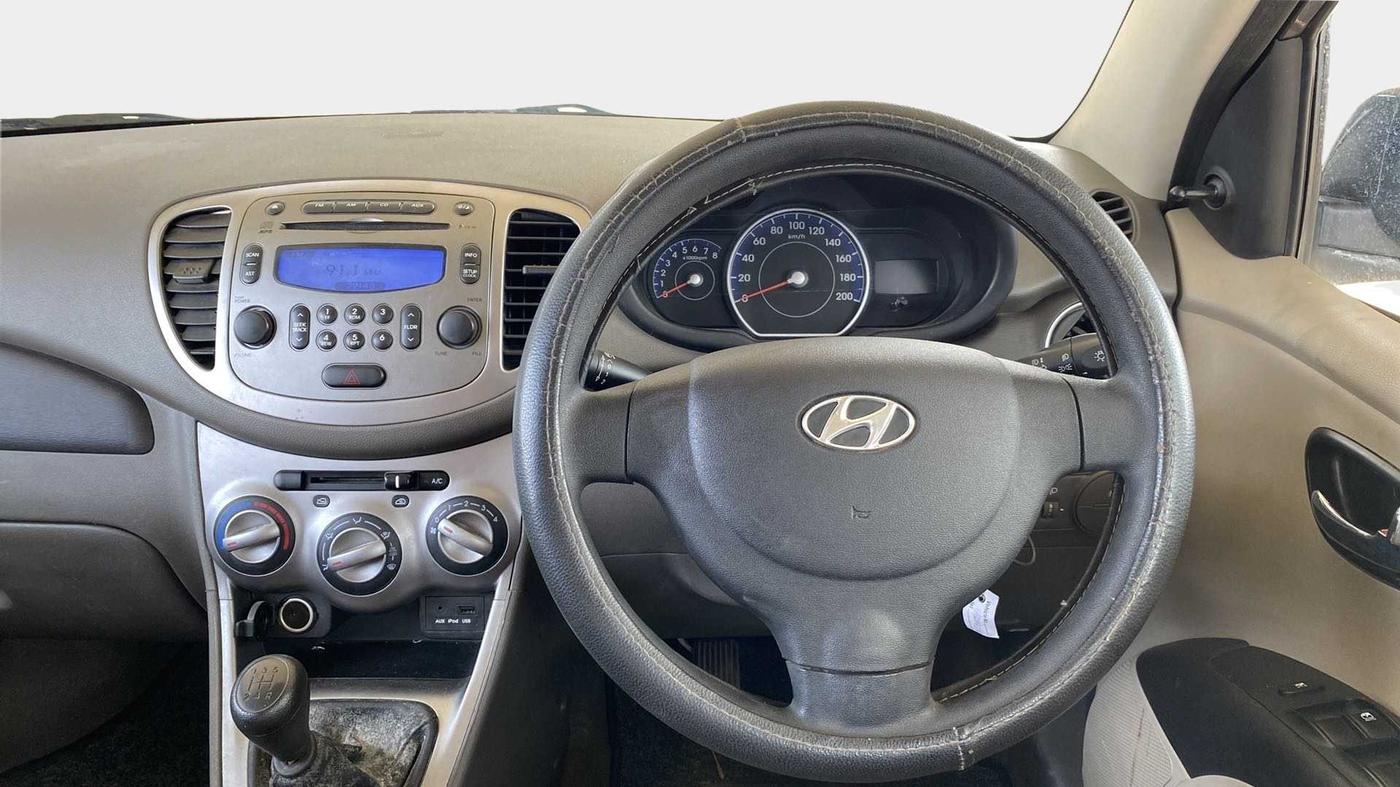 2014 Hyundai i10 SPORTZ 1.1, Petrol, Manual, 10,783 km, Steering Wheel Close Up