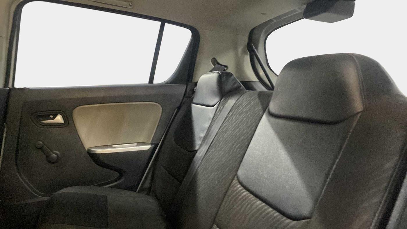 2017 Maruti Alto K10 VXI, Petrol, Manual, 26,415 km, Right Side Rear Door Cabin