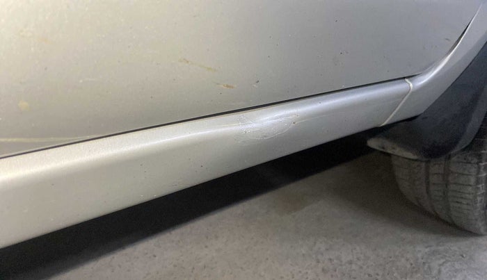 2017 Maruti Alto K10 VXI, Petrol, Manual, 26,415 km, Right running board - Slightly dented