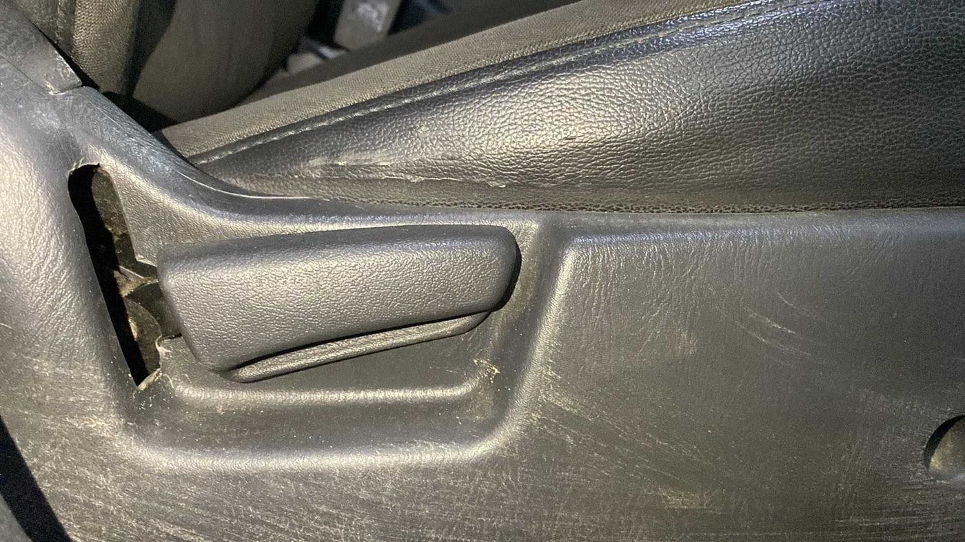 2017 Maruti Alto K10 VXI, Petrol, Manual, 26,415 km, Driver Side Adjustment Panel