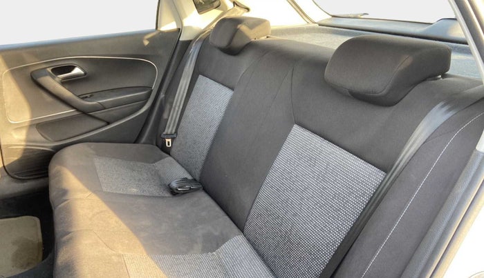 2018 Volkswagen Polo COMFORTLINE 1.0L MPI, CNG, Manual, 60,943 km, Right Side Rear Door Cabin