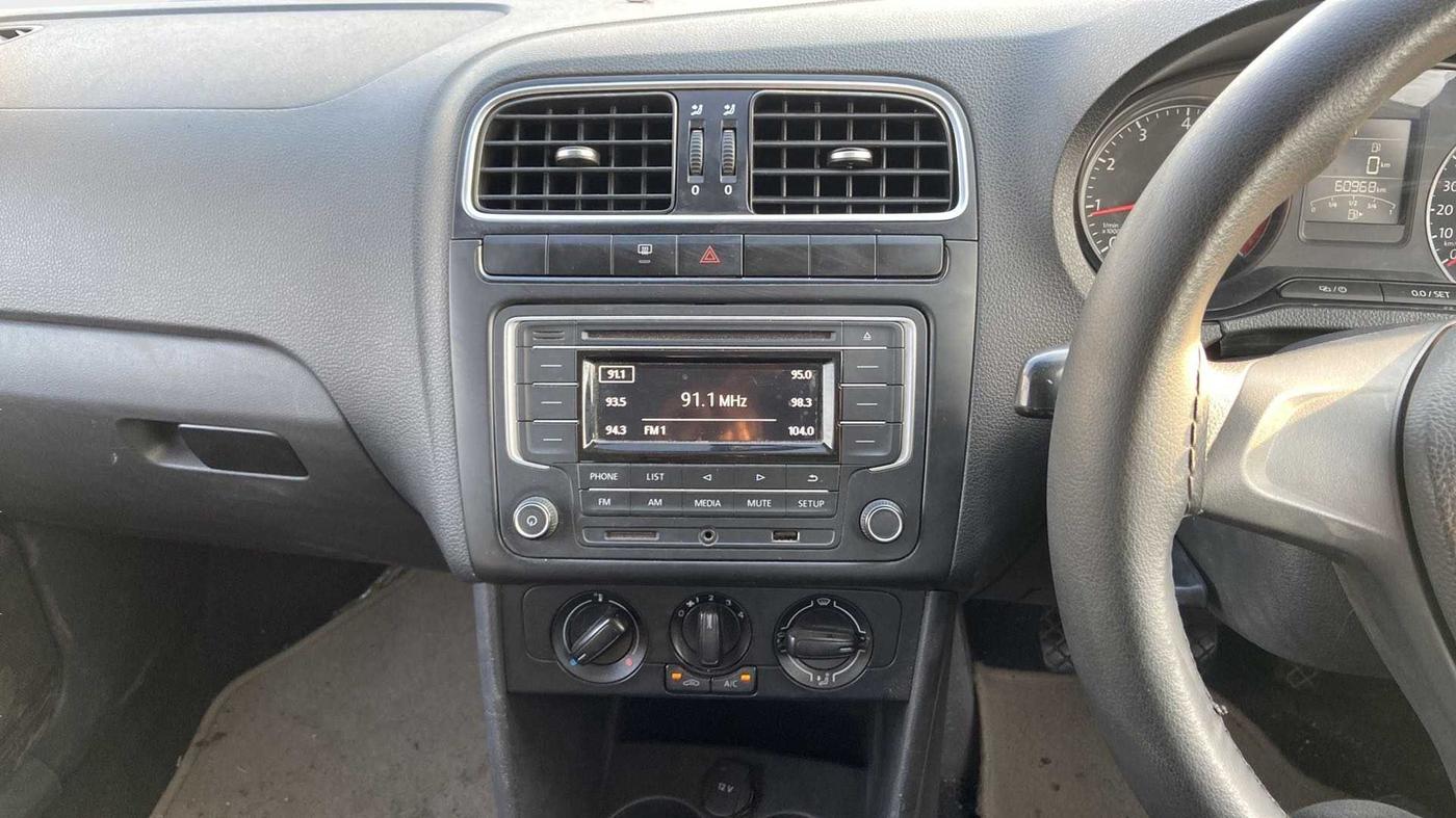 2018 Volkswagen Polo COMFORTLINE 1.0L MPI, CNG, Manual, 60,943 km, Air Conditioner