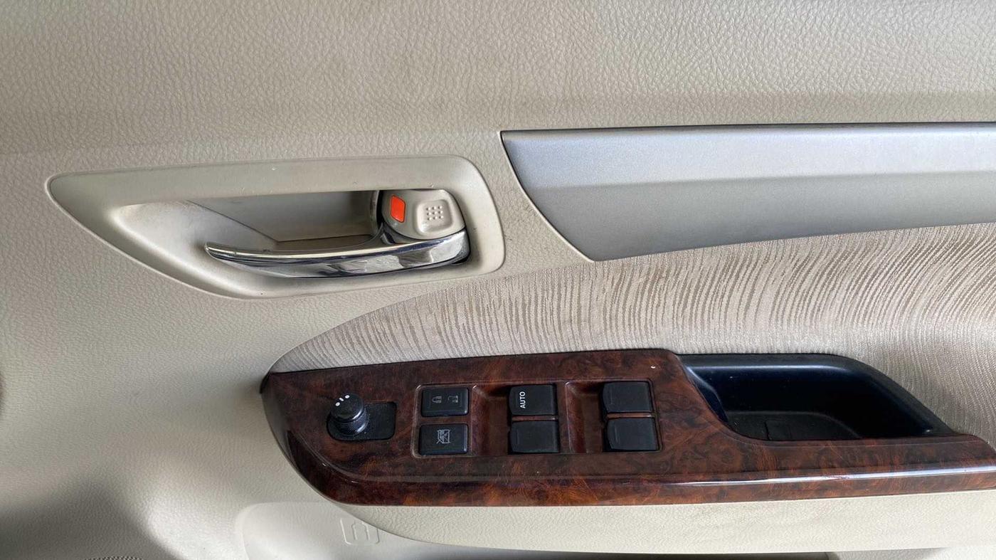 2015 Maruti Ertiga ZXI, Petrol, Manual, 49,651 km, Driver Side Door Panels Control