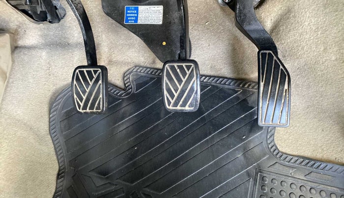 2015 Maruti Ertiga ZXI, Petrol, Manual, 49,651 km, Pedals