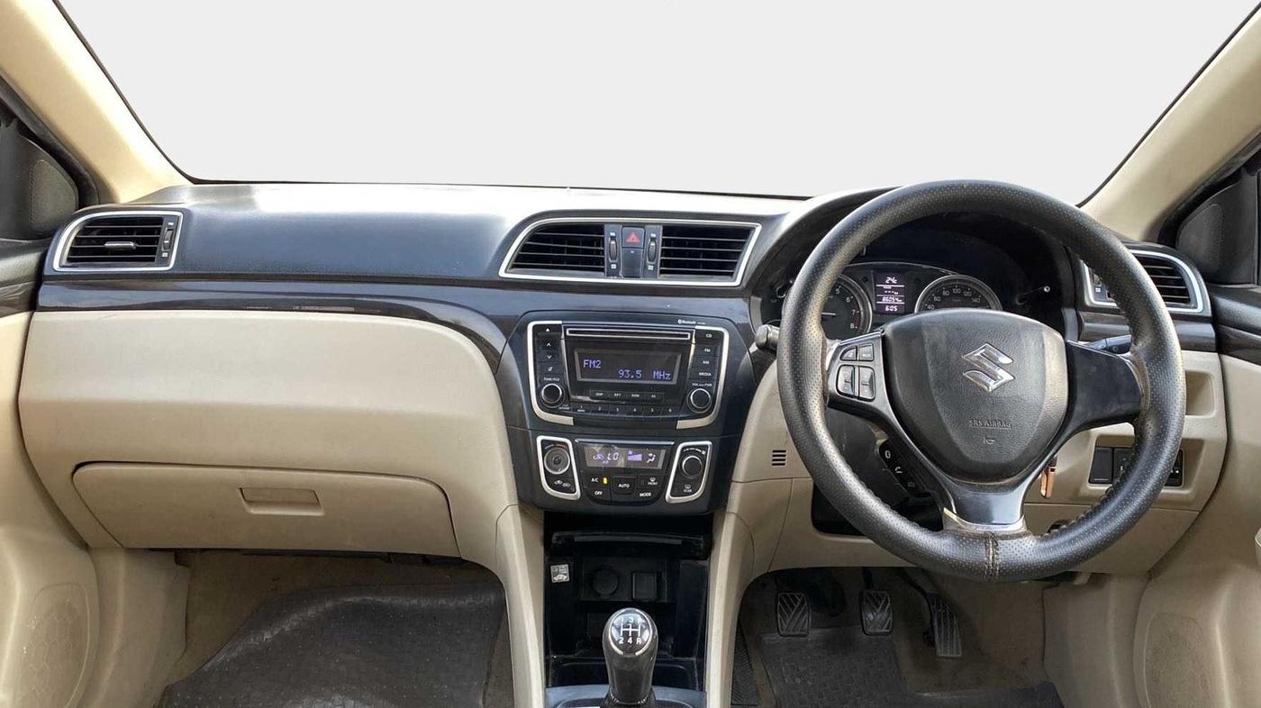 2017 Maruti Ciaz DELTA 1.4 MT PETROL, Petrol, Manual, 86,044 km, Dashboard