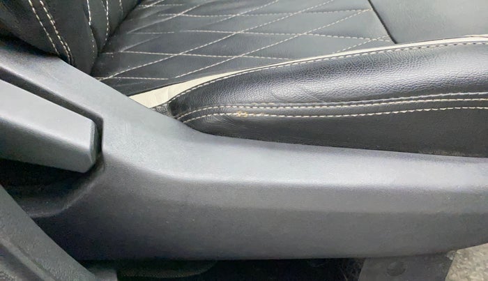 2021 Nissan MAGNITE XE, Petrol, Manual, 74,070 km, Driver Side Adjustment Panel