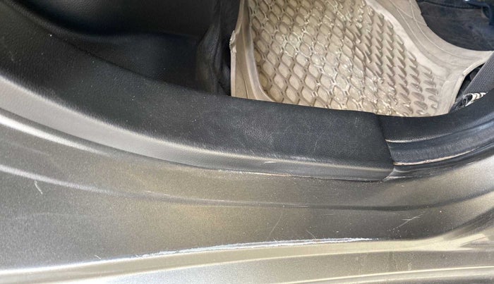 2018 Maruti Swift VDI, Diesel, Manual, 83,800 km, Right running board - Minor scratches