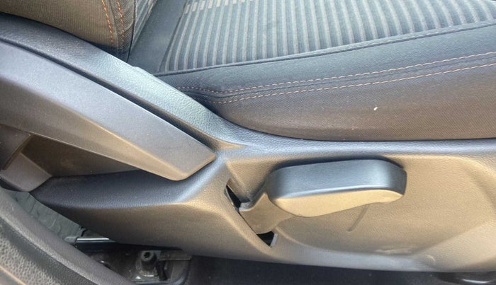 2018 Ford FREESTYLE TITANIUM PLUS 1.2 PETROL, Petrol, Manual, 28,231 km, Driver Side Adjustment Panel