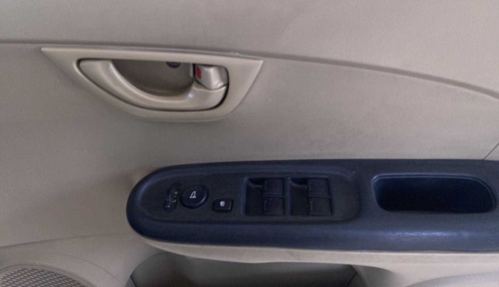 2014 Honda Amaze 1.2L I-VTEC S, Petrol, Manual, 50,372 km, Driver Side Door Panels Control