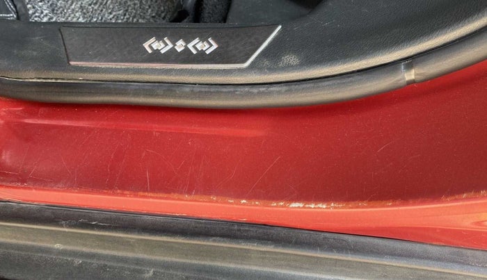 2017 Maruti Vitara Brezza ZDI, Diesel, Manual, 94,281 km, Left running board - Minor scratches