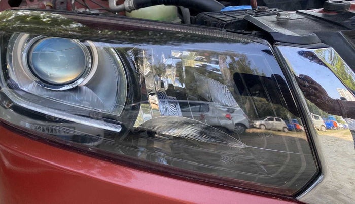 2017 Maruti Vitara Brezza ZDI, Diesel, Manual, 94,281 km, Right headlight - LED not working
