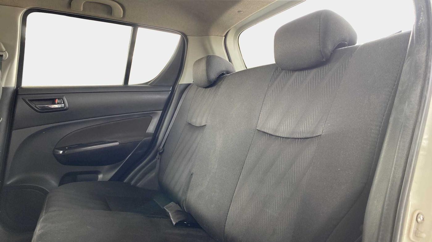 2014 Maruti Swift VXI, Petrol, Manual, 81,068 km, Right Side Rear Door Cabin