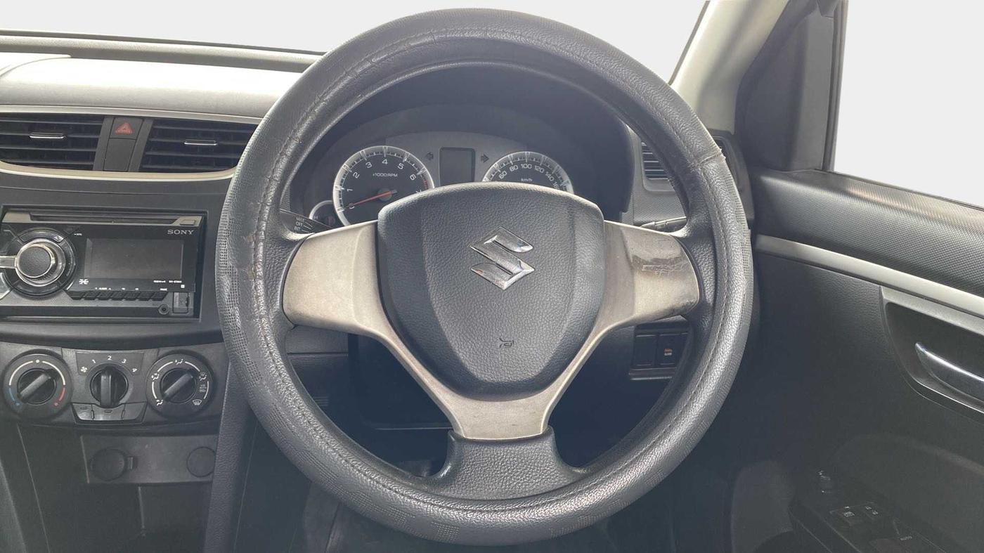 2014 Maruti Swift VXI, Petrol, Manual, 81,068 km, Steering Wheel Close Up