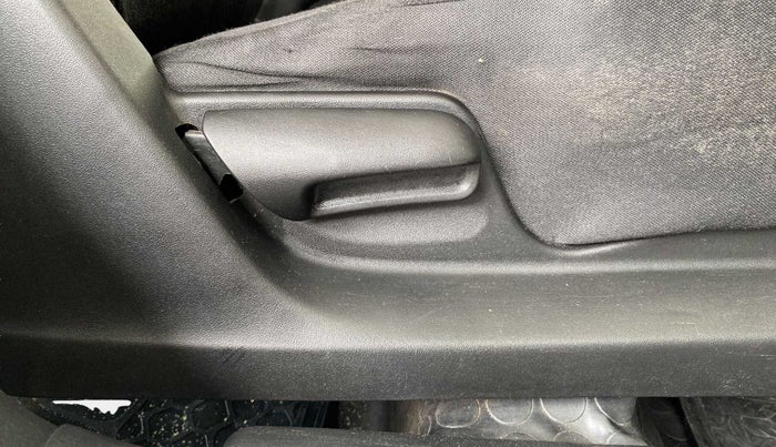 2014 Maruti Swift VXI, Petrol, Manual, 81,068 km, Driver Side Adjustment Panel
