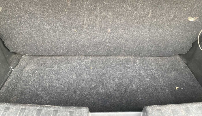 2014 Maruti Swift VXI, Petrol, Manual, 81,068 km, Boot Inside