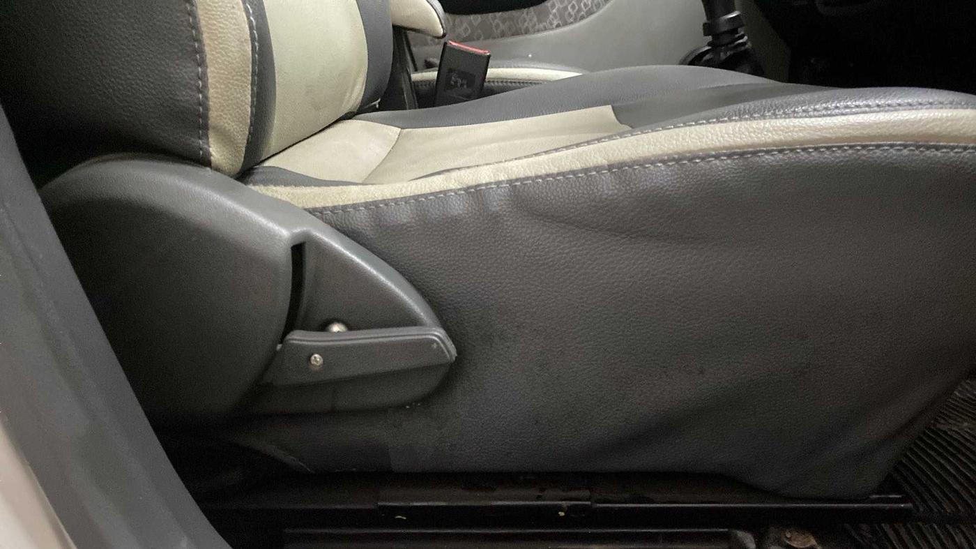 2016 Maruti Alto 800 LXI, Petrol, Manual, 22,731 km, Driver Side Adjustment Panel