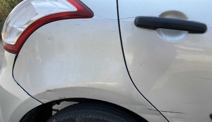 2014 Maruti Swift LXI, Petrol, Manual, 68,332 km, Right quarter panel - Slightly dented