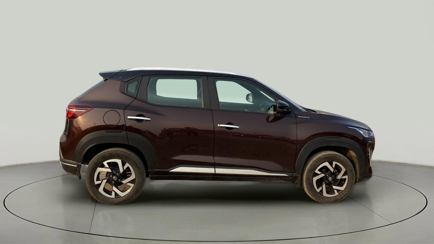 2021 Nissan MAGNITE XV MT, Petrol, Manual, 5,371 km, Right Side View