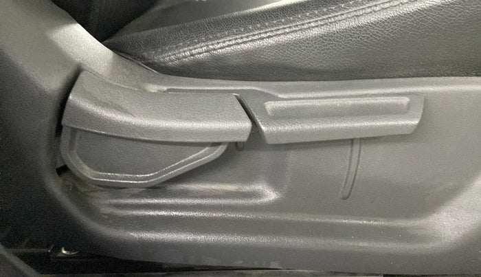 2020 Hyundai GRAND I10 NIOS SPORTZ AMT 1.2 KAPPA VTVT, Petrol, Automatic, 36,645 km, Driver Side Adjustment Panel