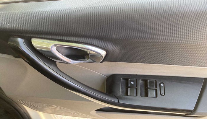 2019 Tata Tiago XZ PETROL, Petrol, Manual, 10,213 km, Driver Side Door Panels Control