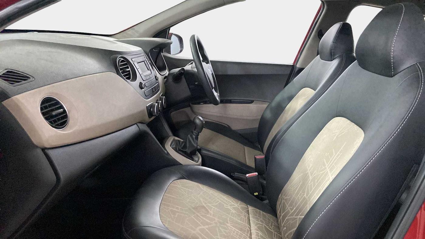 2018 Hyundai Grand i10 MAGNA 1.2 KAPPA VTVT, Petrol, Manual, 4,601 km, Right Side Front Door Cabin