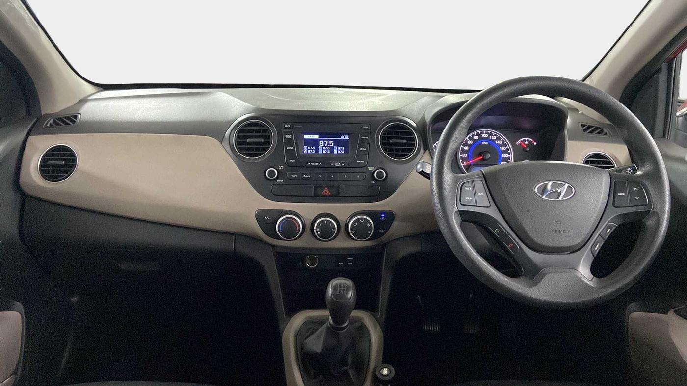 2018 Hyundai Grand i10 MAGNA 1.2 KAPPA VTVT, Petrol, Manual, 4,601 km, Dashboard