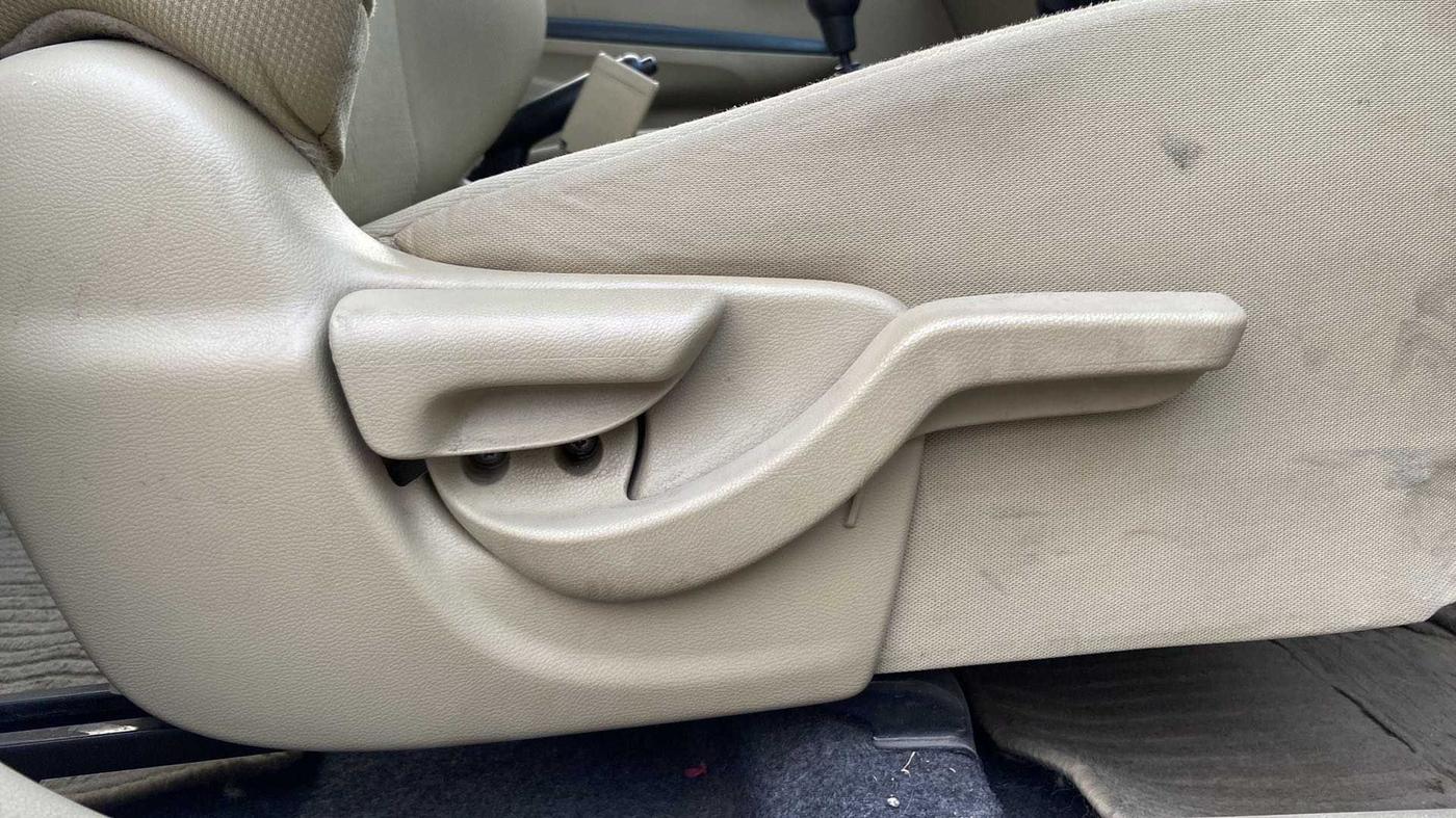 2015 Honda Brio S MT, Petrol, Manual, 51,242 km, Driver Side Adjustment Panel