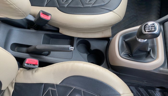 2015 Hyundai Xcent S (O) 1.2, Petrol, Manual, 97,591 km, Gear Lever