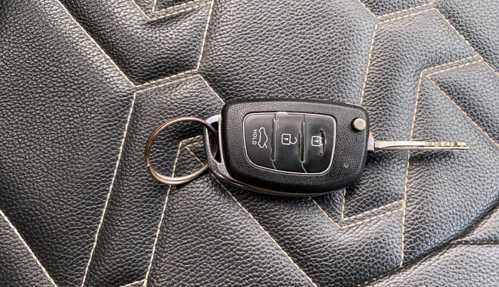 2015 Hyundai Xcent S (O) 1.2, Petrol, Manual, 97,591 km, Key Close Up