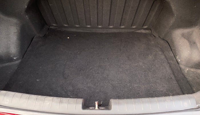 2015 Hyundai Xcent S (O) 1.2, Petrol, Manual, 97,591 km, Boot Inside