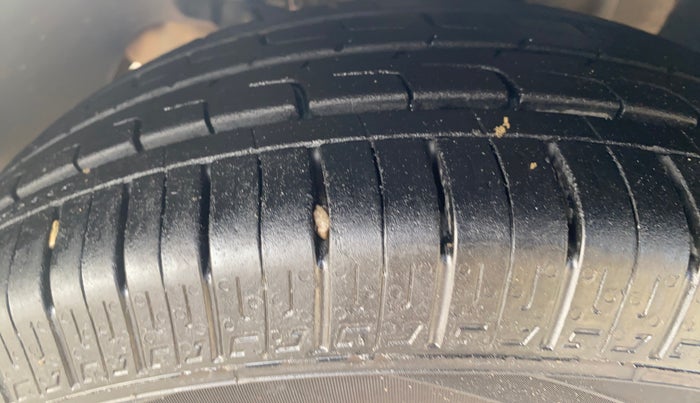 2021 Tata Tiago XE PETROL, Petrol, Manual, 30,965 km, Left Front Tyre Tread