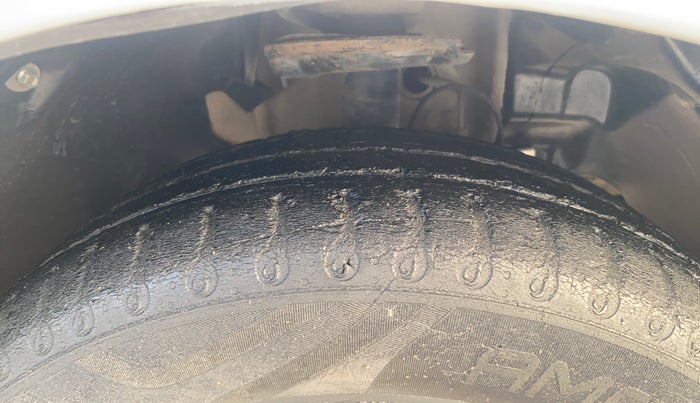 2021 Tata Tiago XE PETROL, Petrol, Manual, 30,965 km, Right Front Tyre Tread