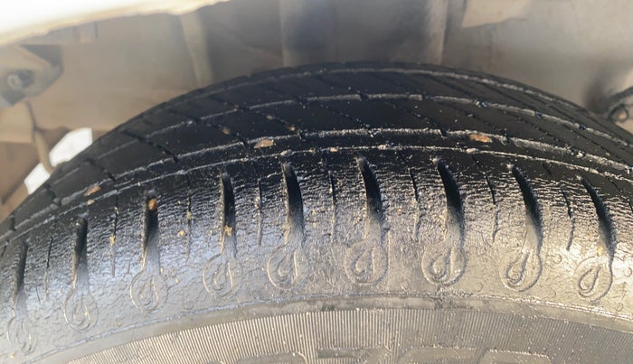 2021 Tata Tiago XE PETROL, Petrol, Manual, 30,965 km, Right Rear Tyre Tread