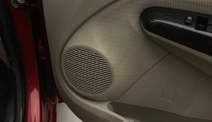 2016 Toyota Etios Liva V, Petrol, Manual, 66,798 km, Infotainment system - Front speakers missing / not working