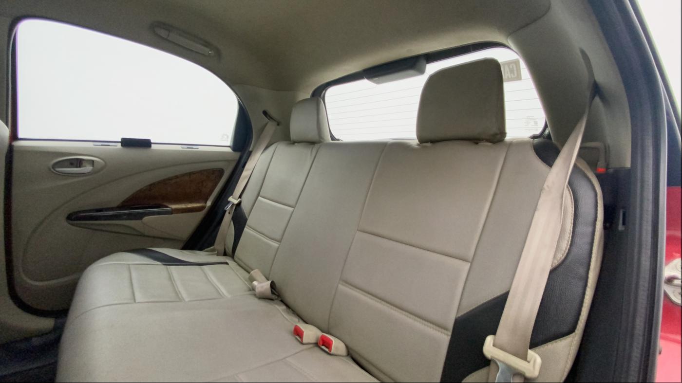 2016 Toyota Etios Liva V, Petrol, Manual, 66,798 km, Right Side Rear Door Cabin