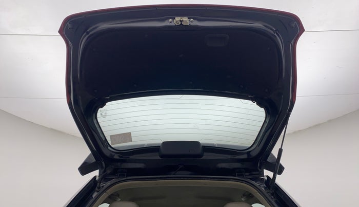 2016 Toyota Etios Liva V, Petrol, Manual, 66,798 km, Boot Door Open