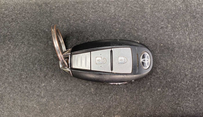 2021 Toyota URBAN CRUISER PREMIUM GRADE AT, Petrol, Automatic, 31,027 km, Key Close Up