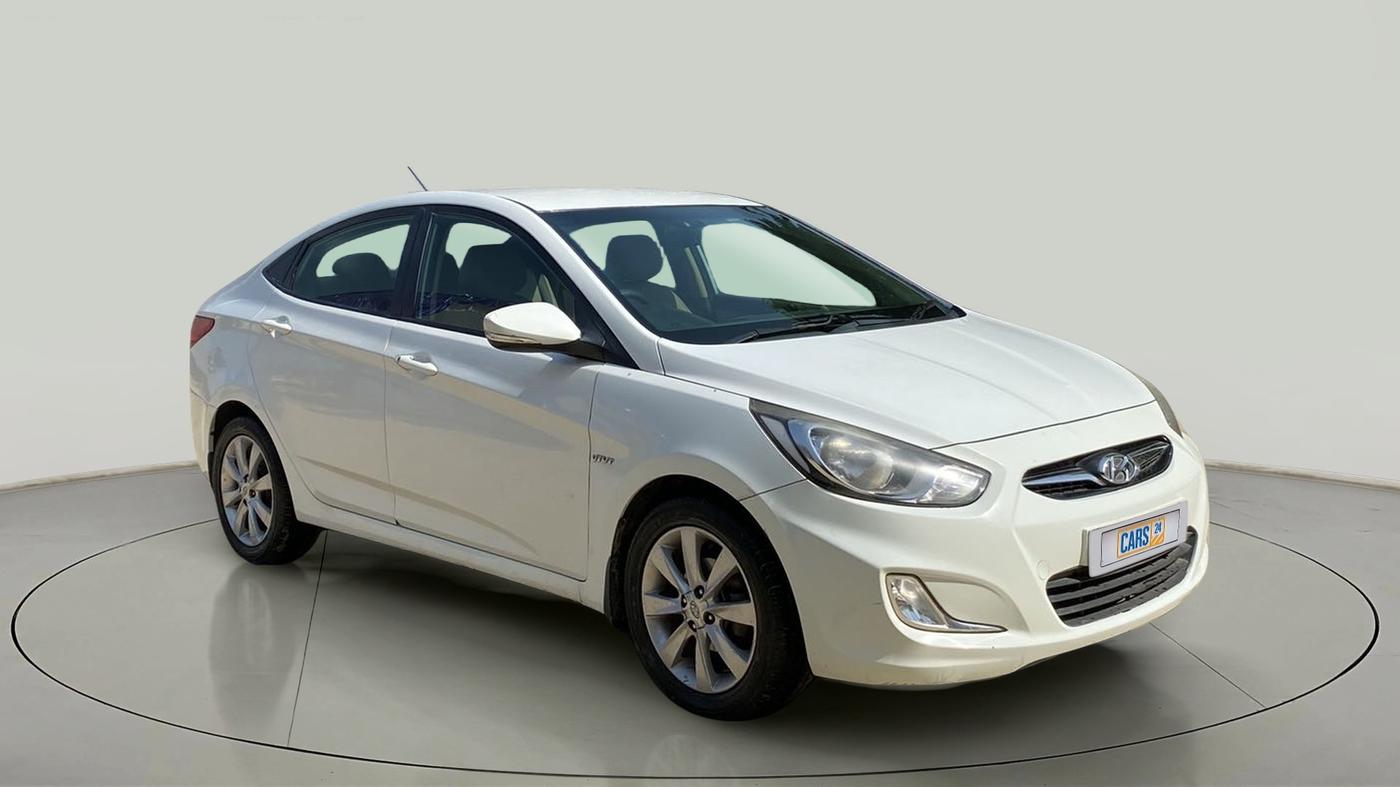 2013 Hyundai Verna FLUIDIC 1.6 VTVT SX, Petrol, Manual, 77,933 km, Right Front Diagonal