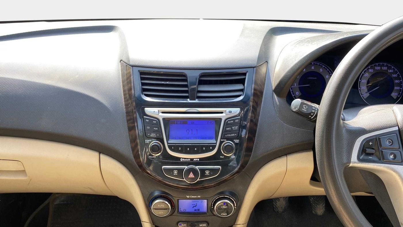 2013 Hyundai Verna FLUIDIC 1.6 VTVT SX, Petrol, Manual, 77,933 km, Infotainment System