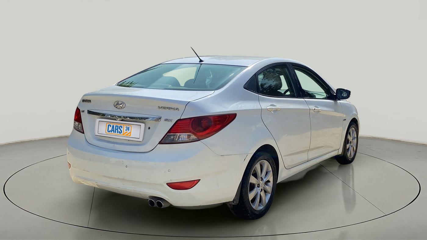 2013 Hyundai Verna FLUIDIC 1.6 VTVT SX, Petrol, Manual, 77,933 km, Right Back Diagonal